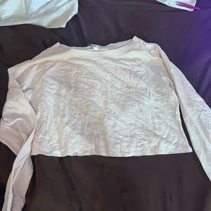 crop light pink crop tee long sleeves
